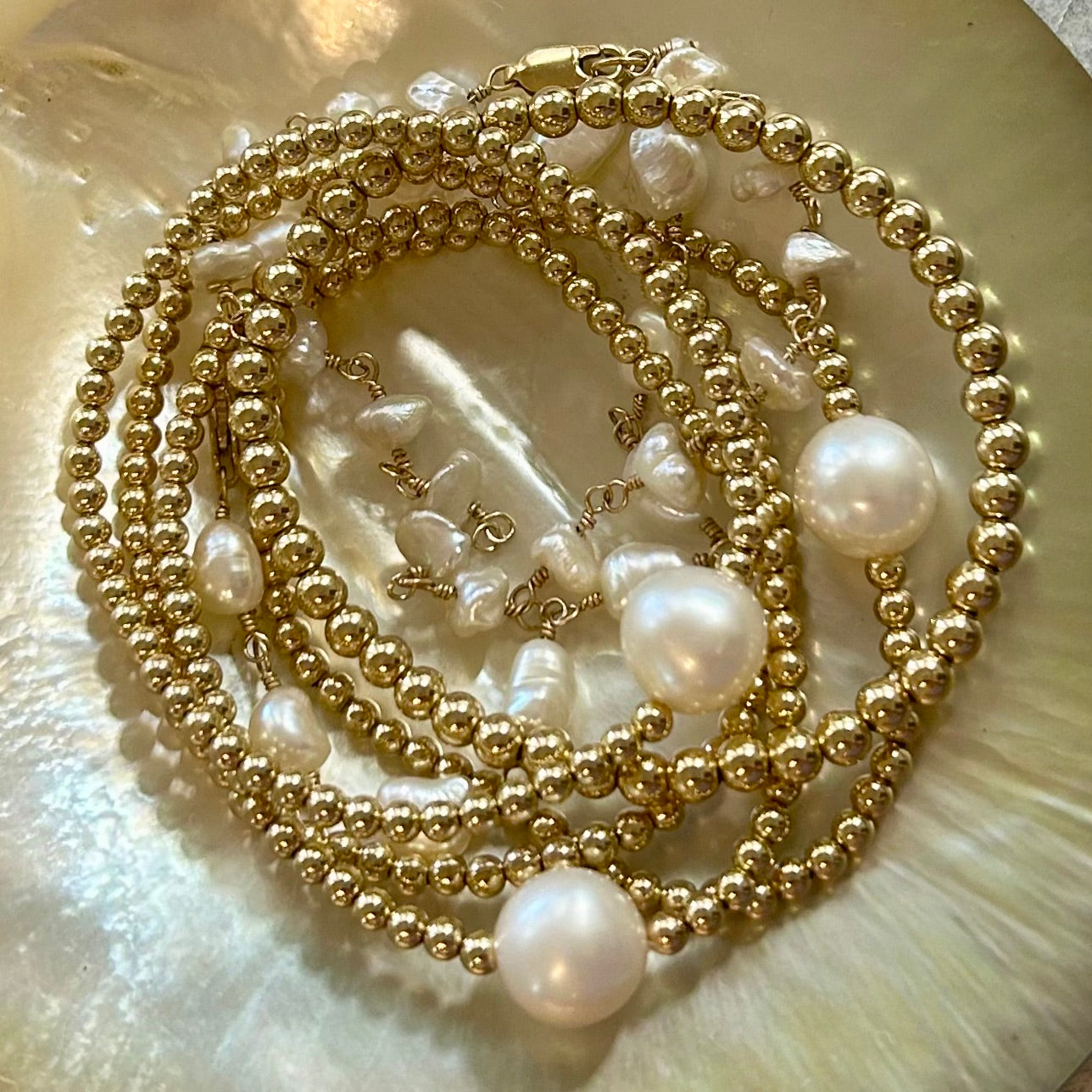 Opalescent Pearl Orbit Stretch Bracelet